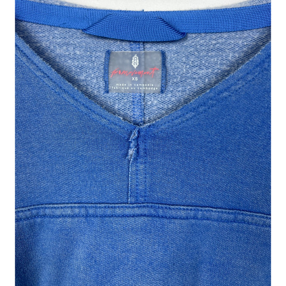 FP Movement Blue XS Layered Hem Hoodie  V-Neck Oversized Cropped Sweatshirt0 - Picture 4 of 10